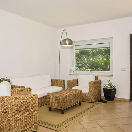 Holiday home 4 Bedroom Gorgeous In Marina Di Ragussa