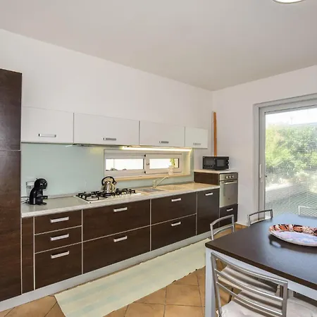 4 Bedroom Gorgeous In Marina Di Ragussa * Marina di Ragusa