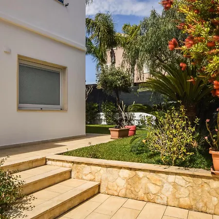 Holiday home 4 Bedroom Gorgeous In Marina Di Ragussa *
