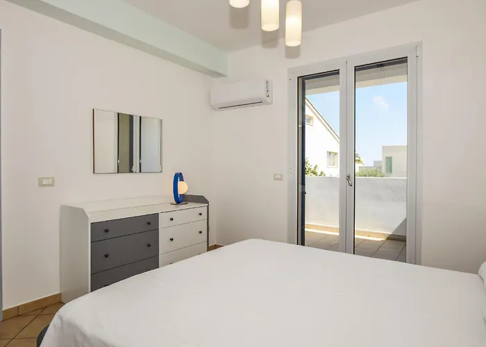 Stunning Home In Marina Di Ragussa *