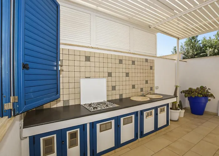 Stunning Home In Marina Di Ragussa Casa vacanze *