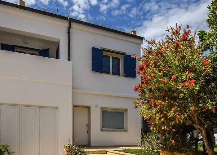 Stunning Home In Marina Di Ragussa Marina di Ragusa