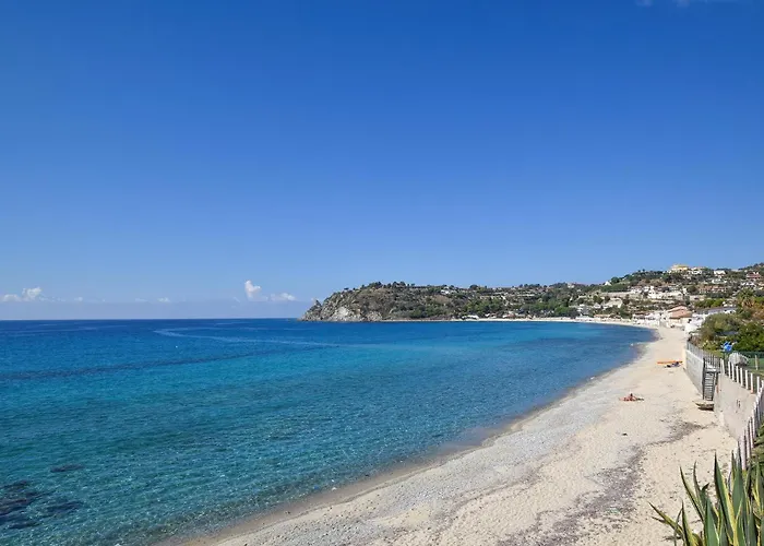 Stunning Home In Marina Di Ragussa *